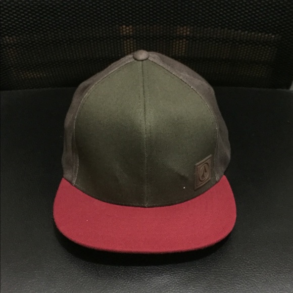 Volcom SnapBack - Picture 3 of 3